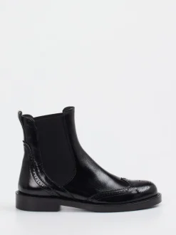 Konstantin Starke – Chelsea Boots aus Lackleder Schwarz