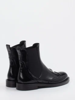 Konstantin Starke – Chelsea Boots aus Lackleder Schwarz