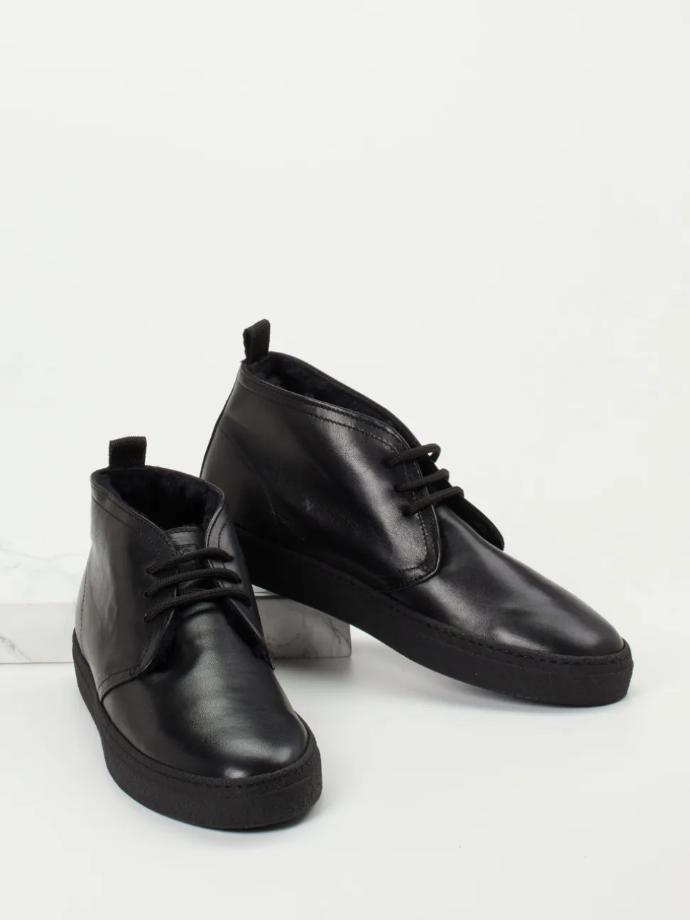 Konstantin Starke – Chukka Boots aus Ziegenleder schwarz