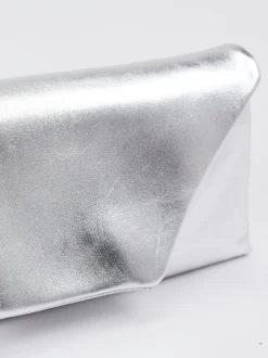 Konstantin Starke – Clutch aus Leder silberfarben