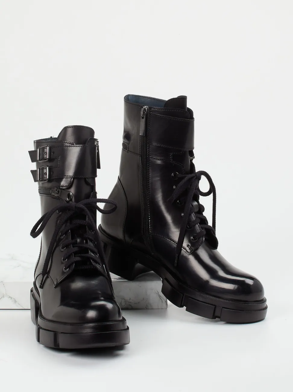 Konstantin Starke – Combat Boots aus Kalbleder schwarz