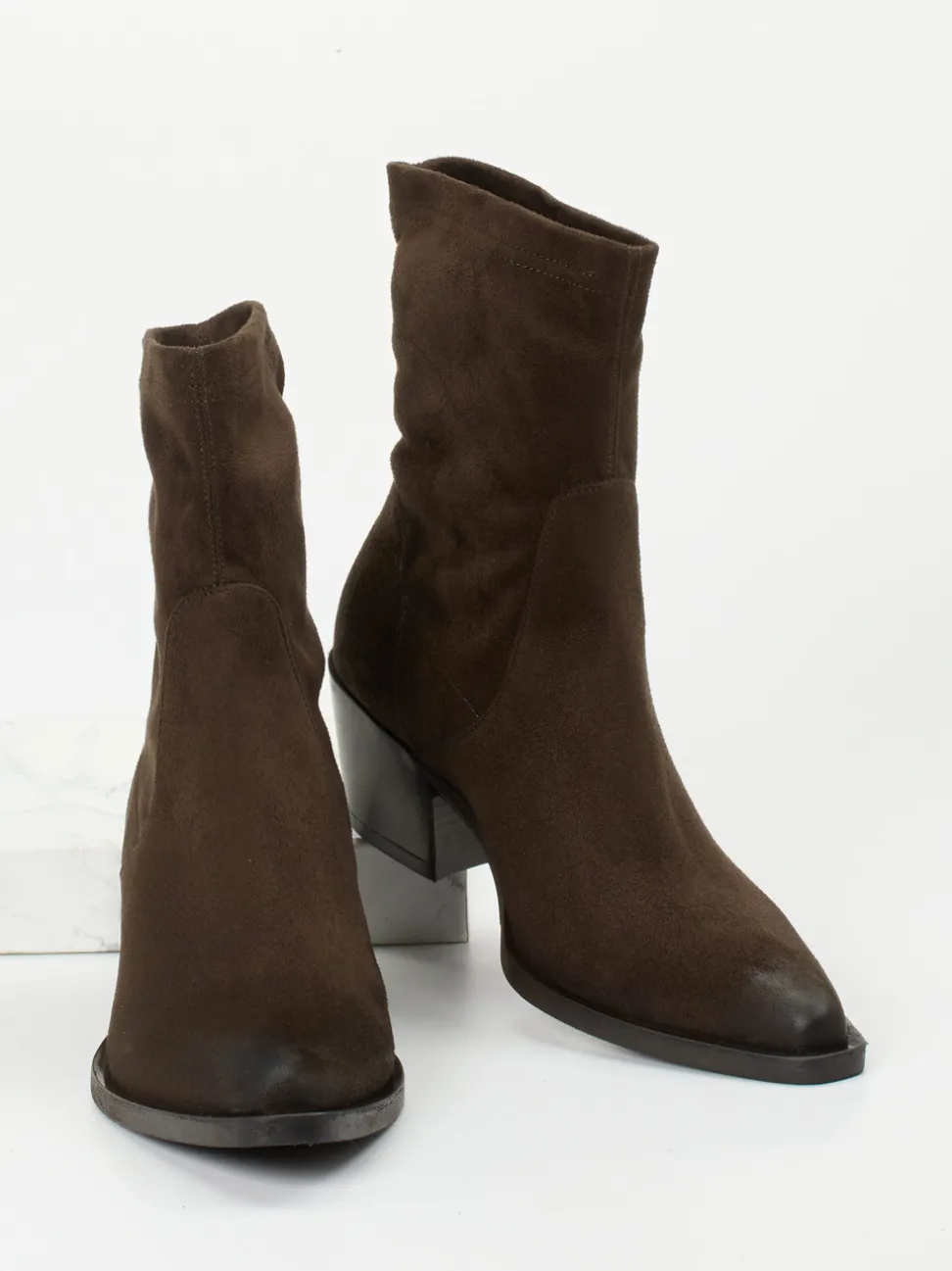 Konstantin Starke – Cowboy-Stiefelette aus Veloursleder Braun