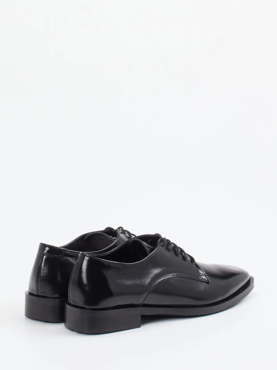Konstantin Starke – Derby-Schuhe aus Hochglanzleder schwarz