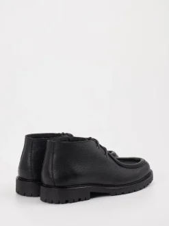 Konstantin Starke – Desert Boots aus Leder schwarz