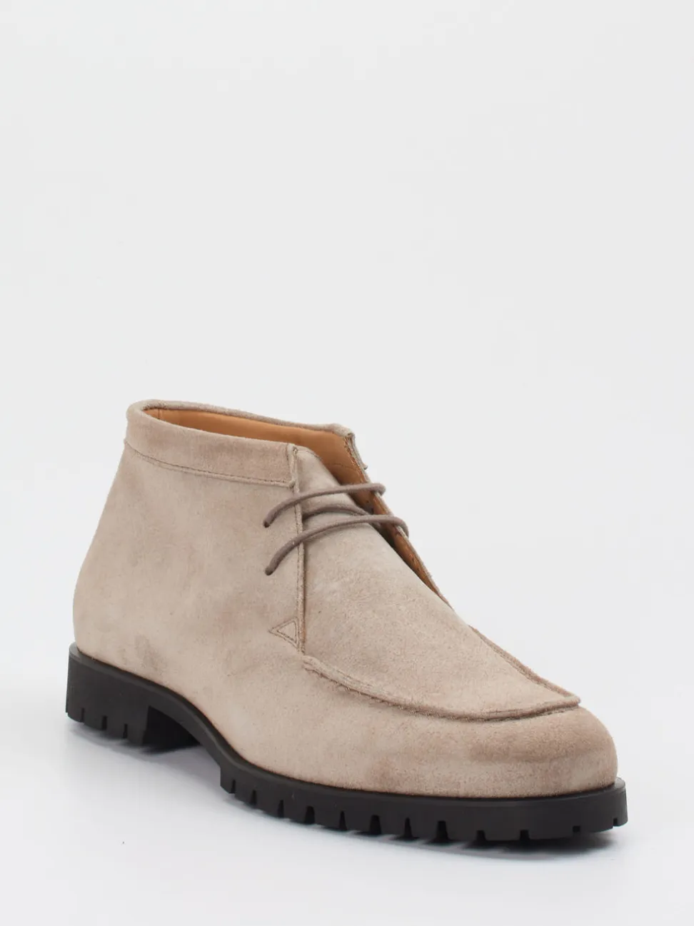 Konstantin Starke – Desert Boot aus Veloursleder Greige