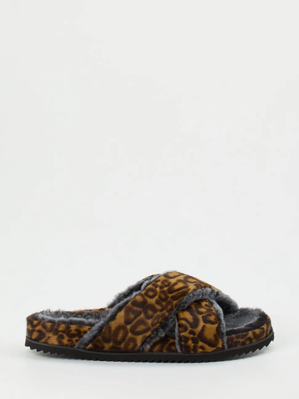 Konstantin Starke – Fellpantoletten aus Fell Leoprint