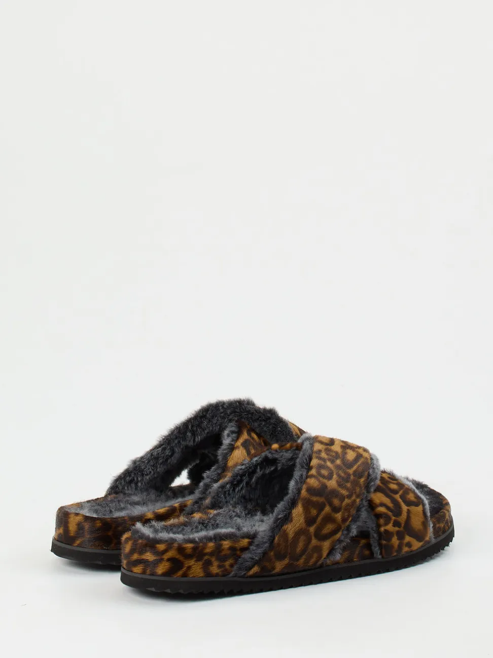 Konstantin Starke – Fellpantoletten aus Fell Leoprint