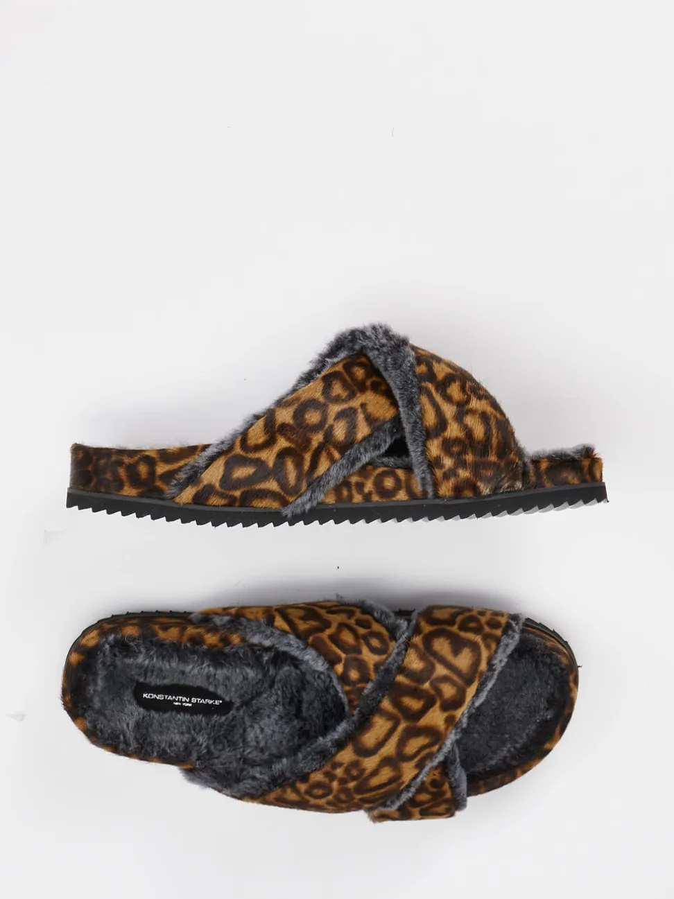 Konstantin Starke – Fellpantoletten aus Fell Leoprint