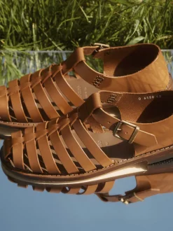 Konstantin Starke – Fischersandalen aus Kalbleder cognac