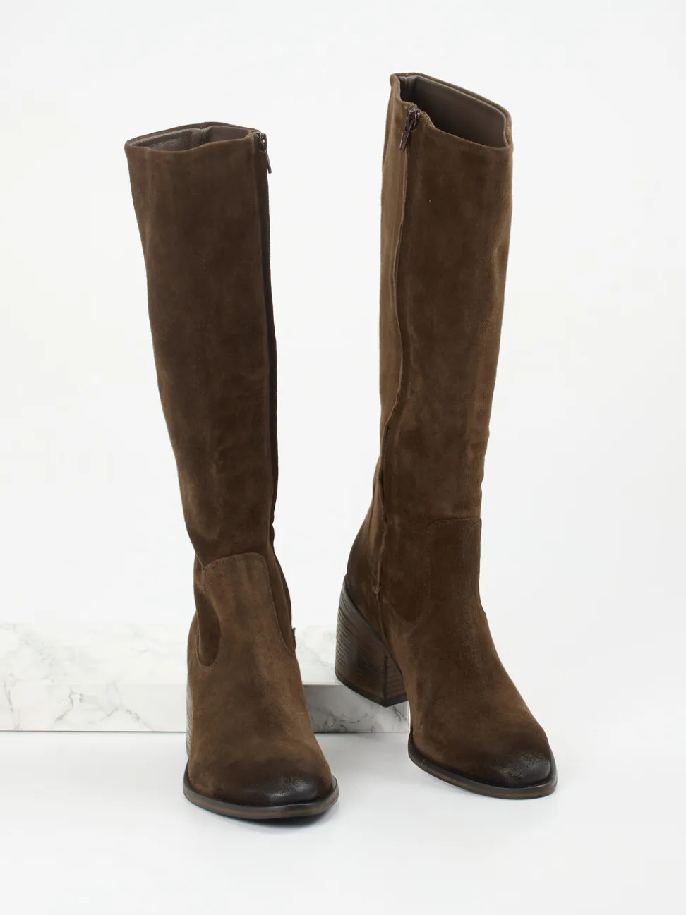 Konstantin Starke – Kniestiefel aus Veloursleder braun