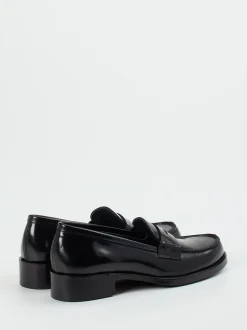 Konstantin Starke – Loafer aus Hochglanzleder schwarz