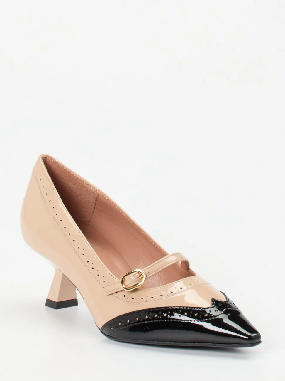 Konstantin Starke – Mary Jane Pumps aus Lackleder beige