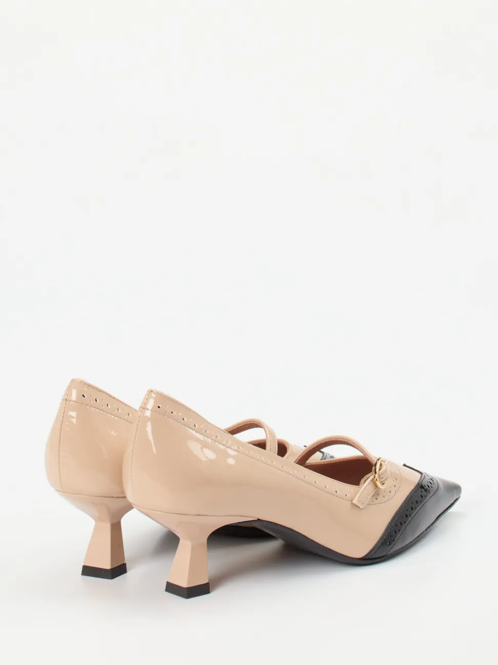 Konstantin Starke – Mary Jane Pumps aus Lackleder beige