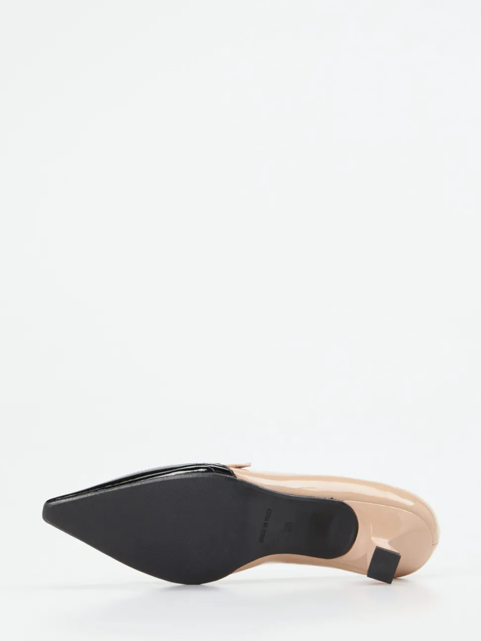 Konstantin Starke – Mary Jane Pumps aus Lackleder beige