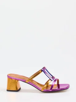 Konstantin Starke – Mules aus Metallicleder Magenta