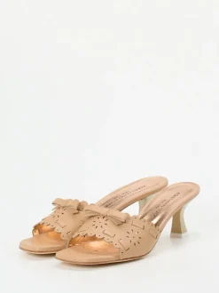 Konstantin Starke – Mules aus Kalbleder in Beige