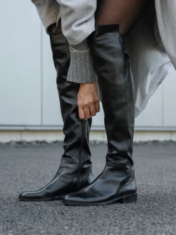 Konstantin Starke – Overknee-Stiefel aus Lammleder Schwarz