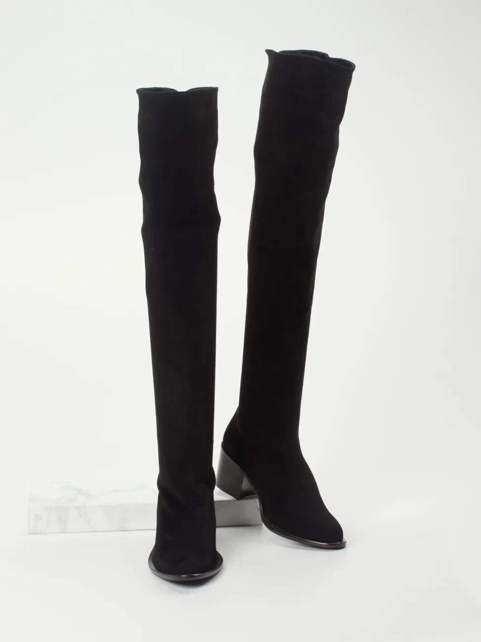 Konstantin Starke – Overknee-Stiefel aus Lammleder schwarz