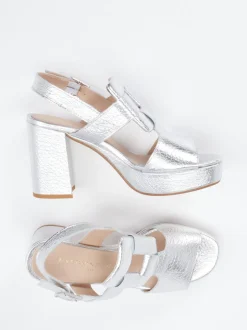 Konstantin Starke – Plateau-Sandalen aus Metallicleder Silber