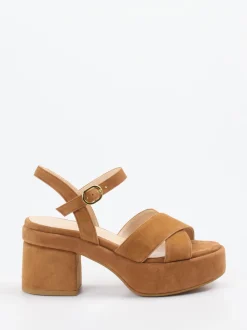 Konstantin Starke – Plateau-Sandaletten aus Veloursleder Cognac