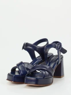 Konstantin Starke – Plateau-Sandalen aus Lammleder Tintenblau