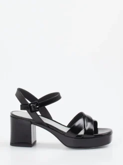 Konstantin Starke – Plateau-Sandalen aus Hochglanzleder schwarz