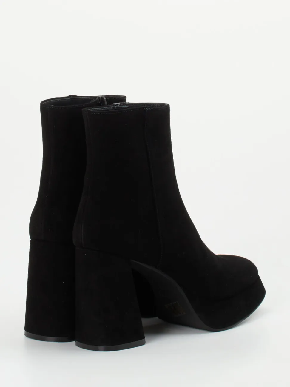 Konstantin Starke – Plateau-Stiefeletten aus Veloursleder Schwarz