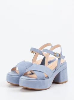 Konstantin Starke – Plateau-Sandalen aus Veloursleder hellblau