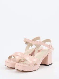 Konstantin Starke – Plateau-Sandalette aus Hochglanzleder