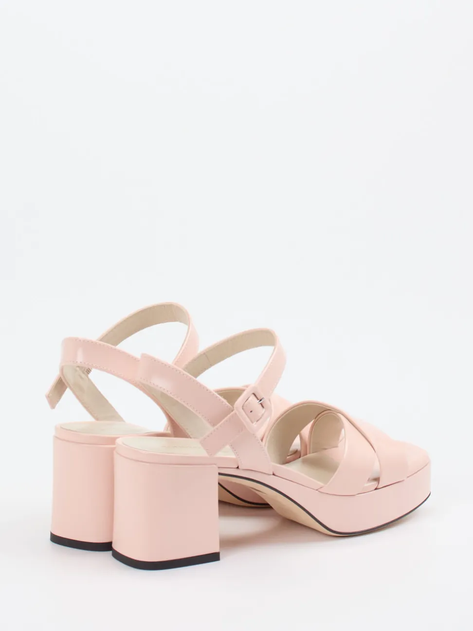 Konstantin Starke – Plateau-Sandalette aus Hochglanzleder