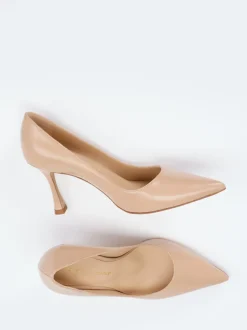 Konstantin Starke – Pumps aus Hochglanzleder in Beige