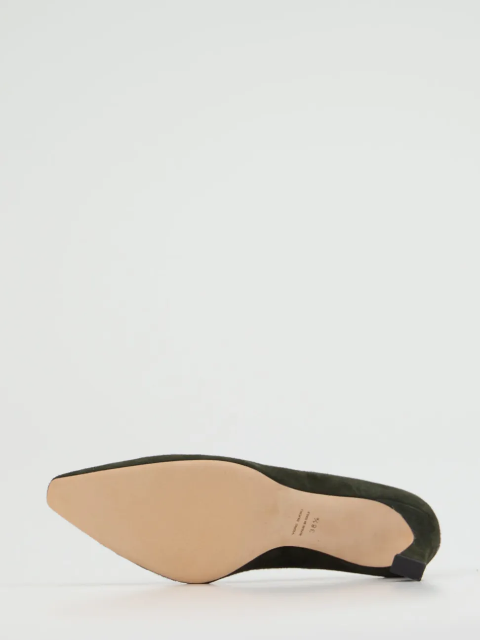 Konstantin Starke – Pumps aus Veloursleder Dunkeloliv