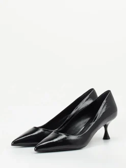 Konstantin Starke – Pumps aus Lackleder schwarz
