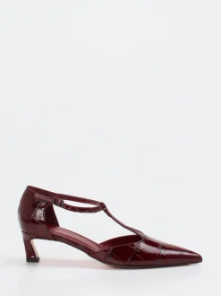 Konstantin Starke – Pumps aus geprägtem Krokoleder Bordeaux