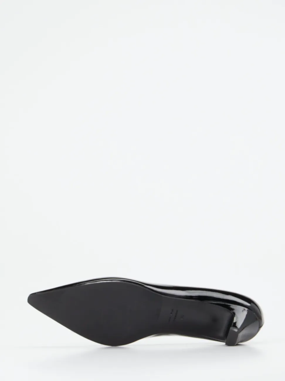 Konstantin Starke – Pumps aus Lackleder schwarz