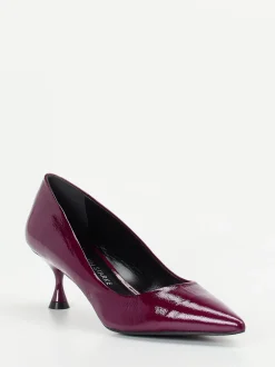 Konstantin Starke – Pumps aus Lackleder in Bordeaux