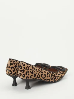 Konstantin Starke – Pumps aus Veloursleder mit Leoprint