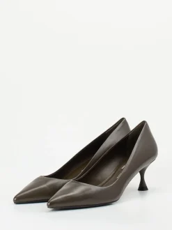 Konstantin Starke – Pumps aus Lammleder schlammgrau