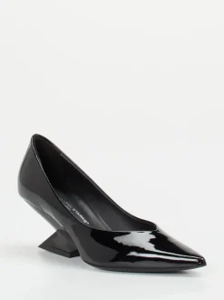 Konstantin Starke – Pumps aus Lackleder Schwarz