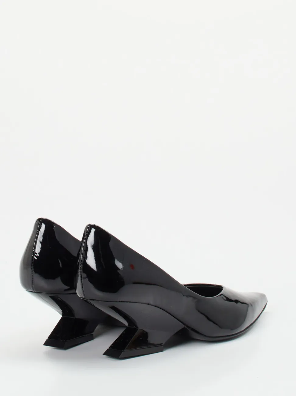 Konstantin Starke – Pumps aus Lackleder Schwarz