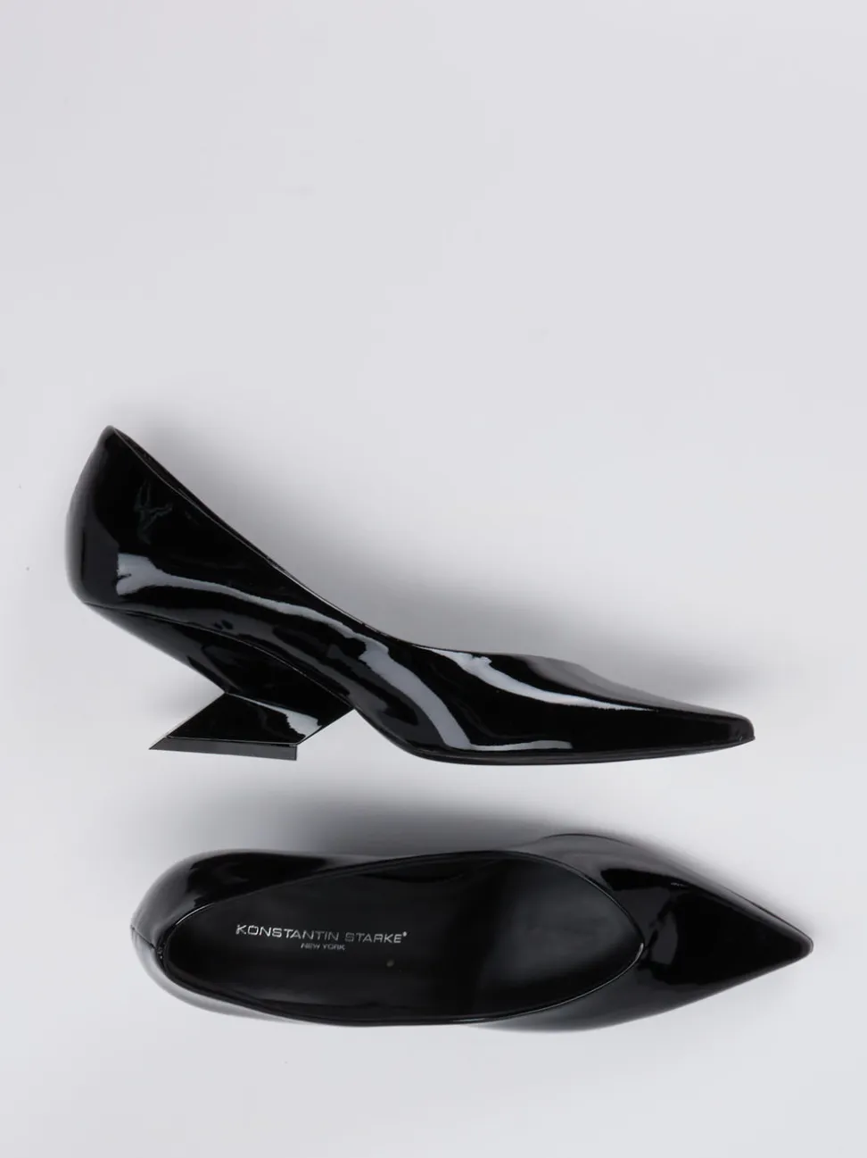 Konstantin Starke – Pumps aus Lackleder Schwarz