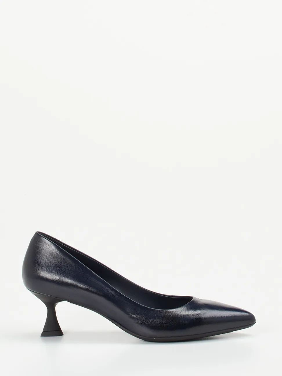 Konstantin Starke – Pumps aus Lammleder in Dunkelblau