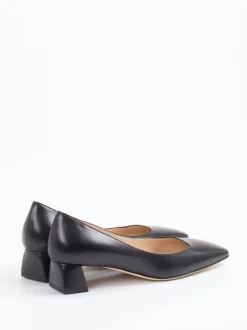 Konstantin Starke – Pumps aus Lackleder schwarz