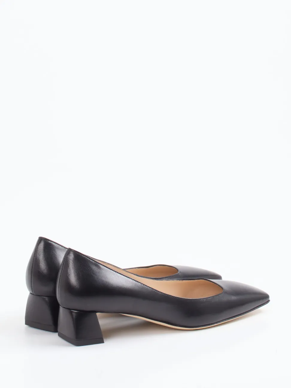 Konstantin Starke – Pumps aus Lackleder schwarz