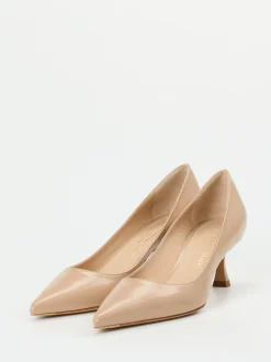 Konstantin Starke – Pumps aus Hochglanzleder in Beige