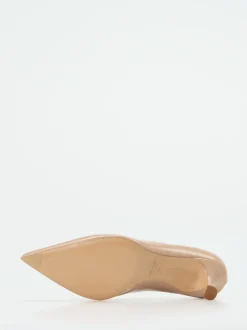 Konstantin Starke – Pumps aus Hochglanzleder in Beige