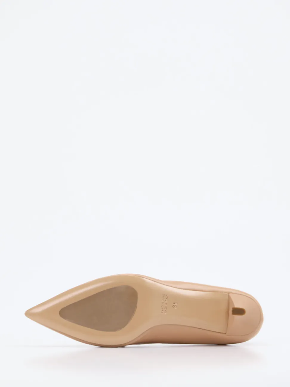 Konstantin Starke – Pumps aus Lackleder in Beige