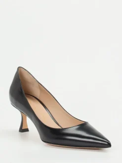 Konstantin Starke – Pumps aus Hochglanzleder schwarz