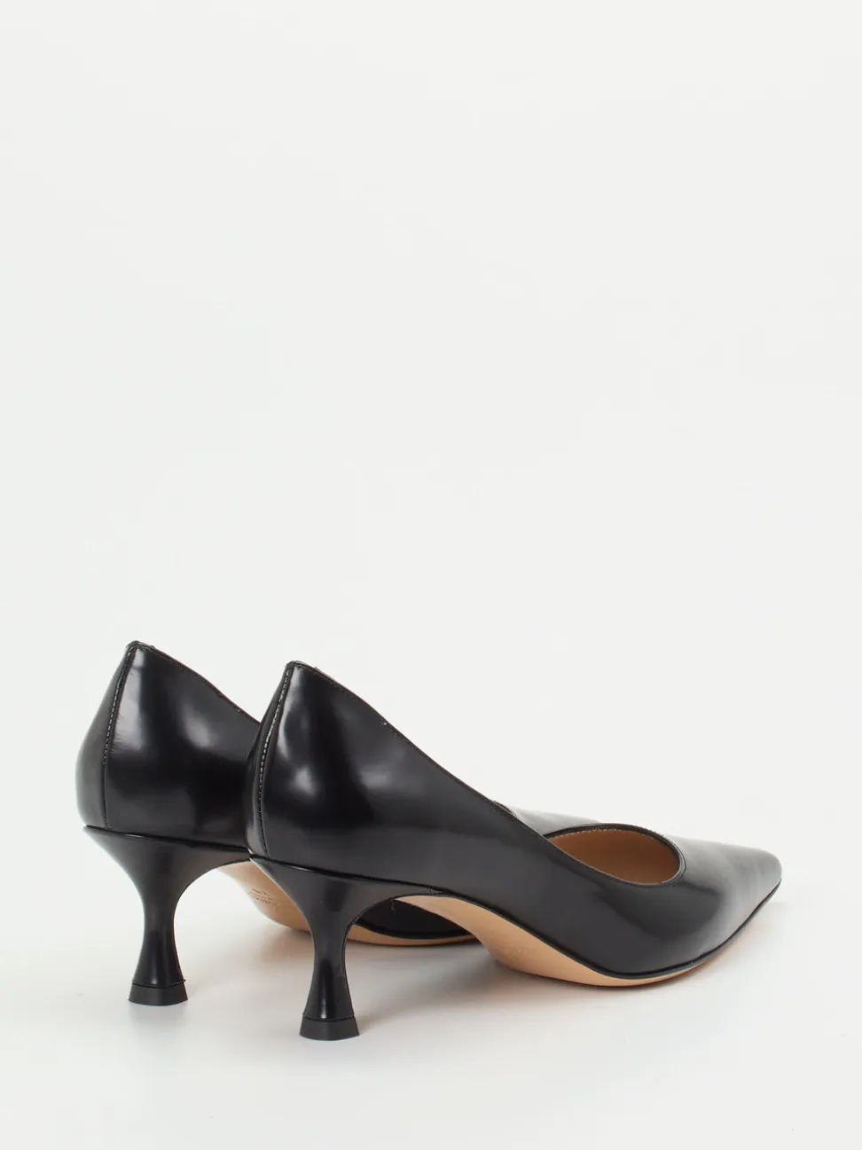 Konstantin Starke – Pumps aus Hochglanzleder schwarz