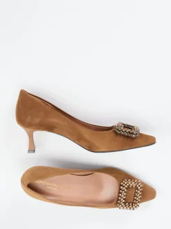 Konstantin Starke – Pumps aus Veloursleder cognac